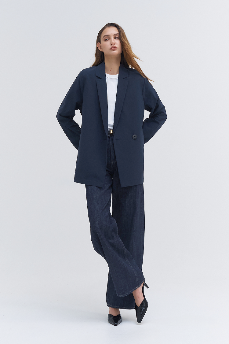 極簡質感防曬西裝外套