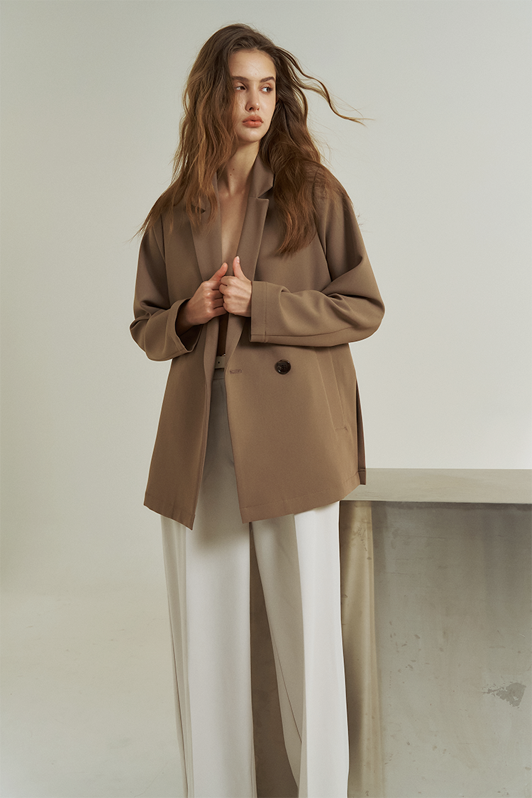 極簡質感防曬西裝外套