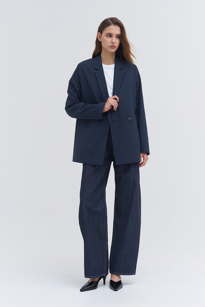 極簡質感輕量西裝外套