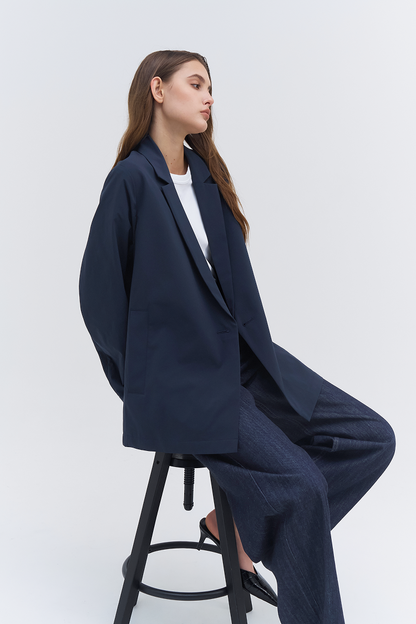 極簡質感輕量西裝外套